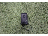 キーフリーシステムになっています。電子キーを携帯しているだけ、それだけでドアのロック開閉からエンジンの始動までできちゃいます♪