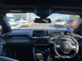 小径ステアリング・PEUGEOTブランドの証!