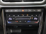 当社クリーニング工場にてまるまるクリーニングを行い、内装・外装・エンジンルームや見えない細部までくまなく洗浄し、仕上げにもこだわっております。是非、清潔で状態の良いお車に気持ち良く乗って下さい。