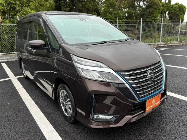 セレナ 1.2 e-POWER ハイウェイスター V 後期型10型ナビ後席モニタ1オーナーLED