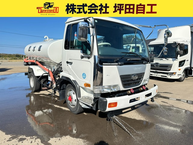 コンドル  散水車