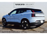 VOLVOの安全機能は前方だけではなく後方も監視しています