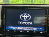 【純正9型ナビ】人気の純正ナビを装備しております。ナビの使いやすさはもちろん、オーディオ機能も充実!キャンプや旅行はもちろん、通勤や買い物など普段のドライブも楽しくなるはず♪