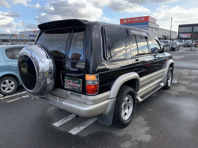 中古車 いすゞ ビッグホーン 3.0 プレジール ロング ディーゼル