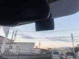 現在の車社会に必須なドライブレコーダーは装着済みです。