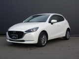 世界統一名称の『MAZDA2』となったコンパクト。「Be a Driver」のスローガンのもと、最適なドライビングポジションを提供できる室内空間と思い通りの走行性能を持った、クラスを超えたお車です!