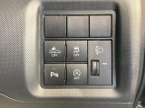 車両状態証明書修復歴の有無も一目瞭然。機能や内装・外装、走行距離、修復歴の有無をチェックし、クルマの状態を10段階にした車両状態証明書。数字や記号を使ってわかりやすく表示しています。