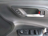 運転席シートメモリー機能装備しています