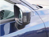 【ドアミラーウインカー】格好良さだけではなく対向車両からの視認性もよく安全に走行する為の安全装備のひとつです。
