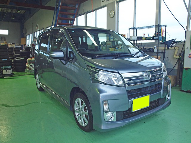ダイハツ ムーヴ カスタム. 79000 km