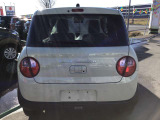 オイル交換は愛車のエンジンコンディションを保つために必要不可欠なメンテナンスとなってきます。長く愛車とすごすために3,000ー5,000km(車種により)での交換をおすすめします。
