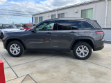 Jeep通はモデルコードで呼びます。Jeepには名前を変えずに進化してきたモデルはいくつもあります。その為、モデルはモデルコードによって呼び分けられています。