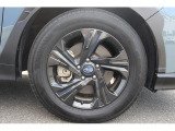 17インチ純正アルミホイール(ダークメタリック塗装)タイヤサイズは、225/60R17。
