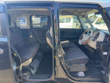 パーキングセンサー付き!駐車や車庫入れ安心です!