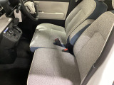 運転席・助手席全体像です