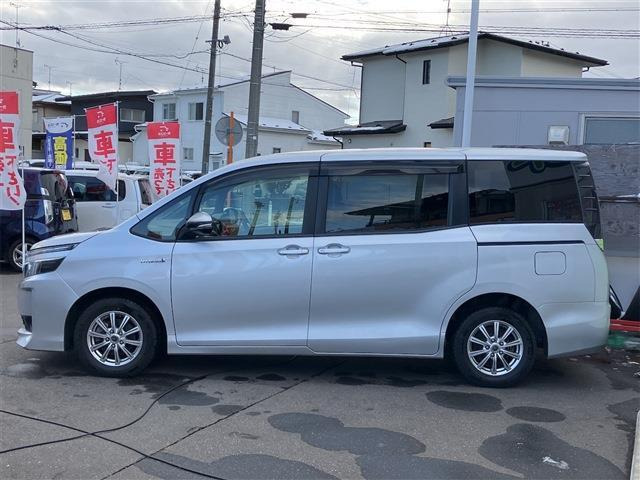 トヨタ ヴォクシー 1.8 ハイブリッド V の中古車詳細 (108,000km