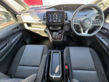 セレナ 1.2 e-POWER ハイウェイスター V 