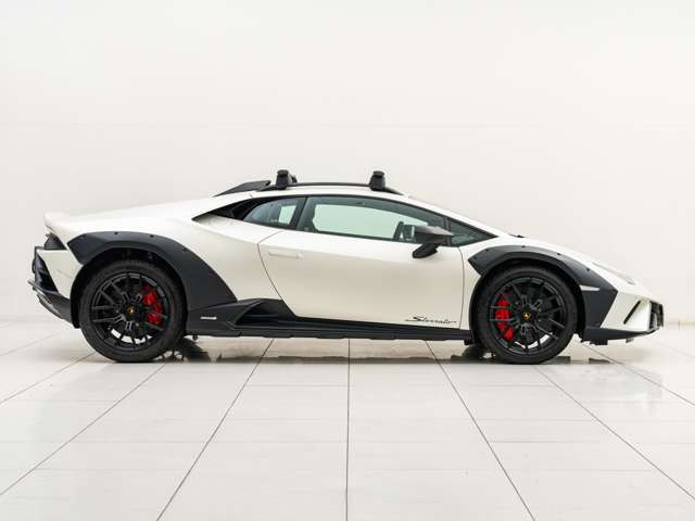 ランボルギーニ ウラカンステラート (LDF) 4WD OP750カーボン