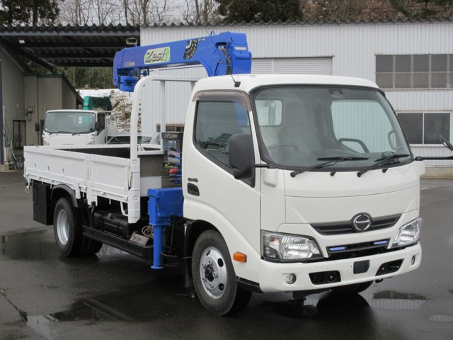 デュトロ  2.85t 標準ロング 4WD