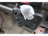 納車はもちろん、お車の故障や万が一の事故にも当社のキャリアカーで対応いたします。保証修理や鈑金塗装も自社ですべて対応できるので購入後も安心してお乗りいただけます。