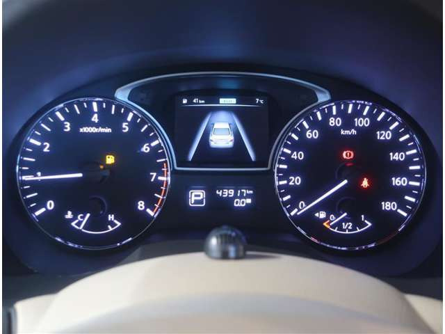 日産ティアナ、走行距離40,000 km、2014年式、フル点検あり