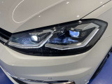 少ない消費電力でクリアな視界を確保するLEDヘッドライトです!