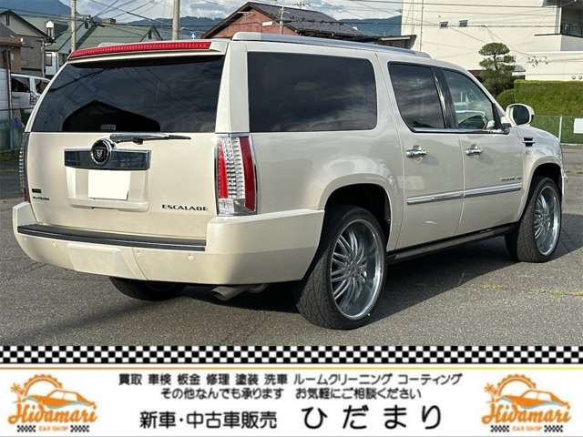 キャデラック エスカレード プラチナム 4WD AWD の中古車詳細 (7,000km
