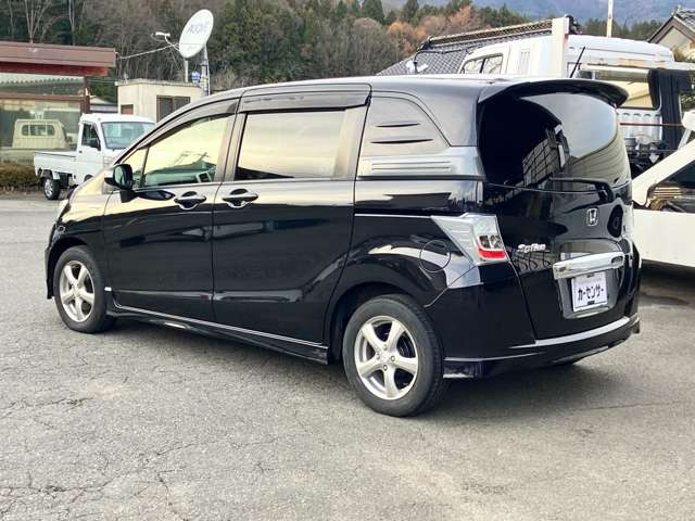 中古車 ホンダ フリードスパイクハイブリッド 1.5 の中古車詳細