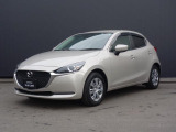 世界統一名称の『MAZDA2』となったコンパクト。「Be a Driver」のスローガンのもと、最適なドライビングポジションを提供できる室内空間と思い通りの走行性能を持った、クラスを超えたお車です!