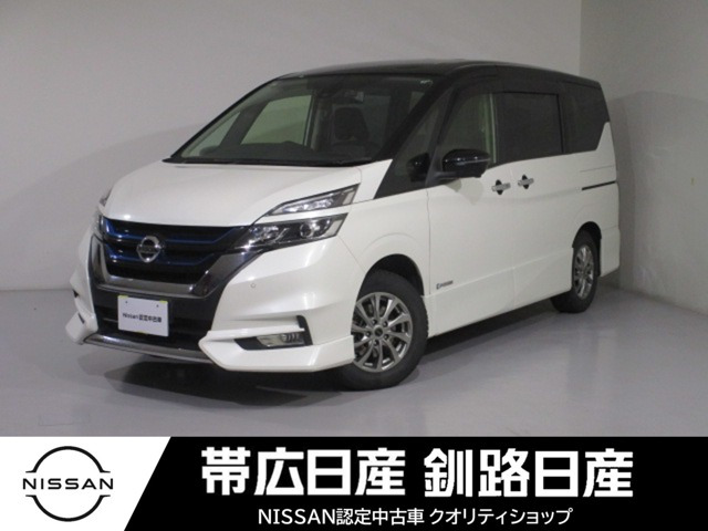 セレナ 1.2 e-POWER ハイウェイスター V 
