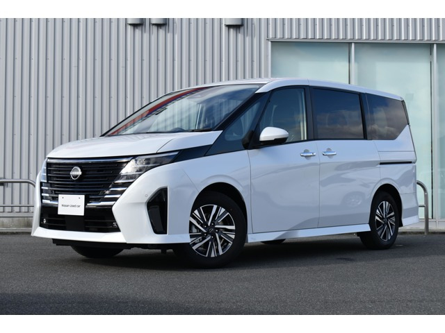 セレナ 1.4 e-POWER ハイウェイスター V 