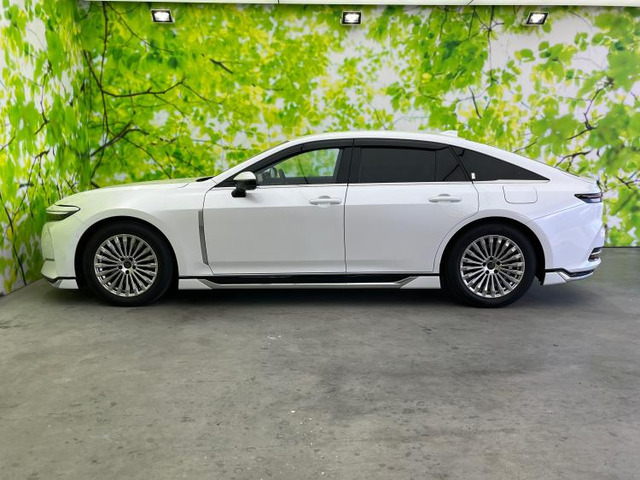 トヨタ クラウン ハイブリッド Z の中古車詳細 (850km, プレシャス