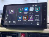 【ディスプレイオーディオ】お手持ちのスマートフォンとの連携で、ナビや音楽再生など各種アプリを使用可能。スマホに近い感覚でお使いいただけます♪