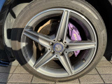 AMG18インチアルミホイール&AMGブレーキKITも付けております!