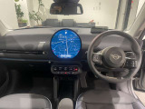 時を経ても深い魅力を放ち続けるMINI。より快適にお乗り頂くために、3つのサポートプログラムをご用意しております。※認定中古車保証は登録日より最長4年間まで延長が可能です。