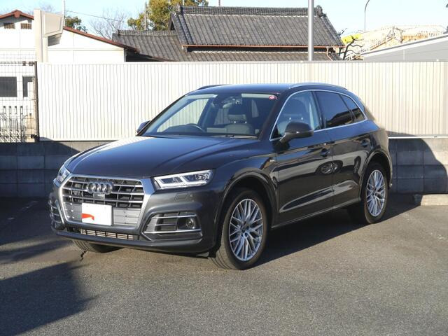 Q5 2.0 TFSI クワトロ 1st エディション 4WD 