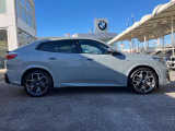 ★BMWエマージェンシーサービス:24時間、様々なトラブルの応急処置のアドバイス、出張修理やレッカー手配、お客様の交通手段やホテルの確保、そして場合によっては、その費用までをも負担するというサービスで