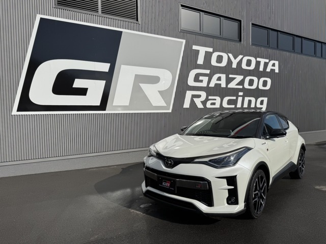 C-HR ハイブリッド 1.8 S GR スポーツ 