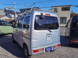 こちらの車両はこれからも長く走れるようにエンジン内部のカーボンスラッジの詰まりや固着を専用の洗浄剤で落とし内部のクリーニングを行ってお渡しします。今まで、オイル上がりや下がりのお客様の症状もこの整備で