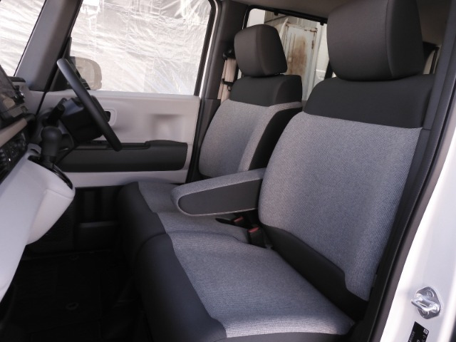 中古車 ホンダ N-BOX の中古車詳細 (2,000km, プラチナホワイト