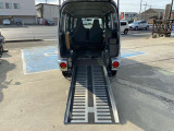 ミニキャブバン 車いす仕様車 ニールダウン式 4WD 