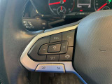 ハンドルにはアダプティブクルーズコントロールスイッチがついており高速道路でも運転が楽ちんですね♪♪