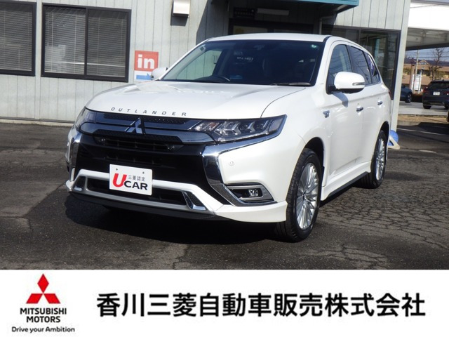 アウトランダーPHEV 2.4 G プラスパッケージ 4WD 