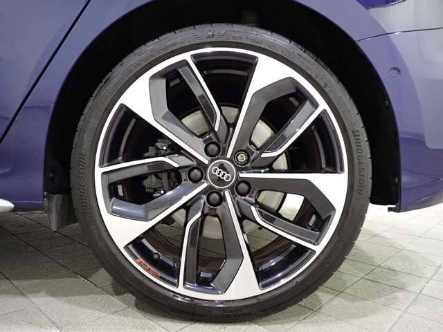 アウディ S3スポーツバック 2.0 4WD の中古車詳細 (10,000km