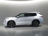 アウトランダー PHEV 2.4 P 4WD 