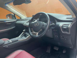 NX 300h バージョンL 4WD 本革シート