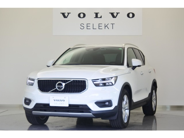 XC40 T4 モメンタム 