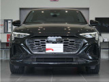 Q8スポーツバック e-tron 55 クワトロ Sライン 4WD 
