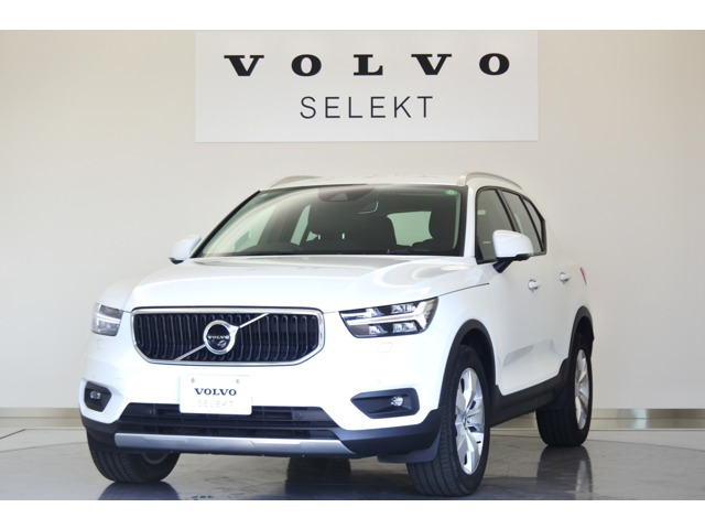 XC40 B4 モメンタム 