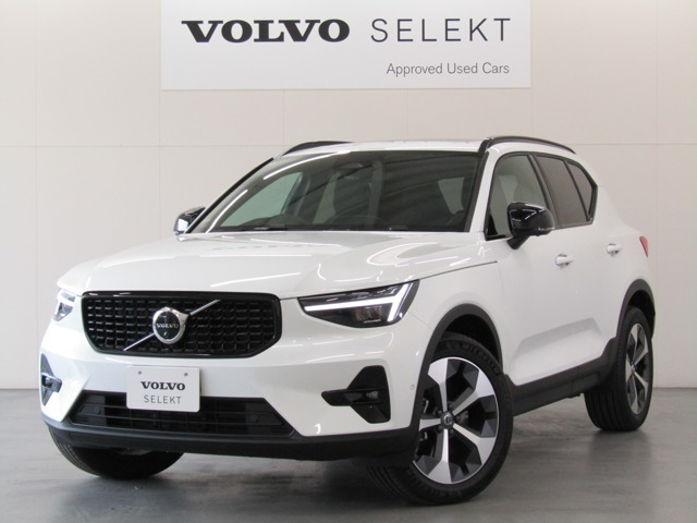 XC40 ウルトラ B4 AWD ダークエディション 4WD 